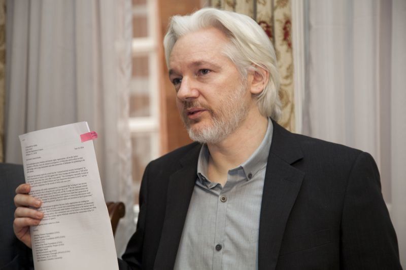 Създателят на Уикилийкс Джулиан Асандж е бил арестуван в САЩ,