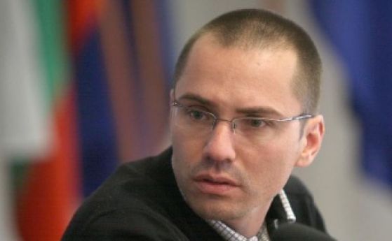 Сидеров иска оставки, което отваря вратите на ДПС във властта, смята Джамбазки