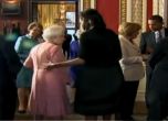 Мишел Обама разкрива защо е прегърнала кралица Елизабет II