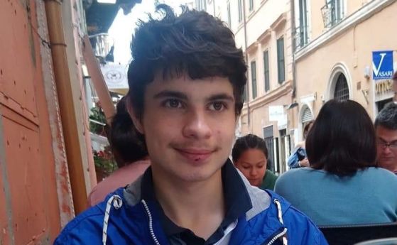 СДВР обяви за издирване 18 годишно момче на име Мартин   Той
