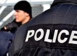 Полицаи разбили погрешка домовете на пенсионери при спецакция в Бургас