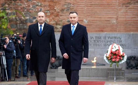 Президентите на България и Полша призоваха Русия да освободи украинските кораби