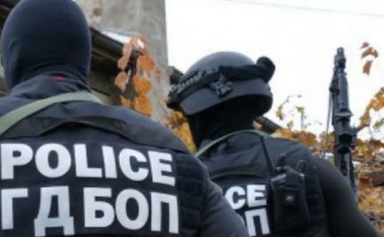 Над 15 души са задържани при операция на ГДБОП и жандармерията