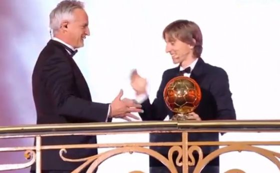 Лука Модрич спечели Златната топка на Франс Футбол (видео)