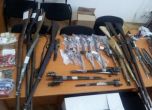 ГДБОП залови боен арсенал с картечници, автомати и пистолети