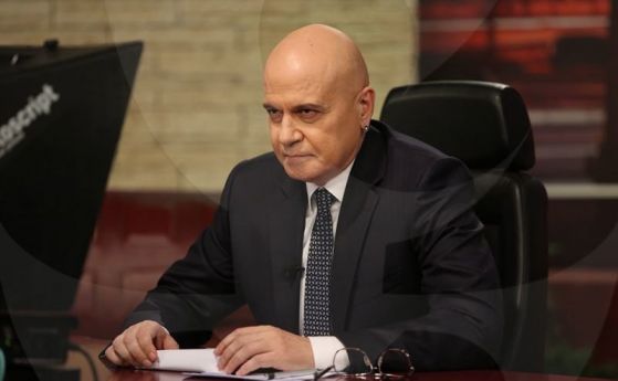  Слави Трифонов прикани партиите да дарят дотациите си за Българската Коледа 