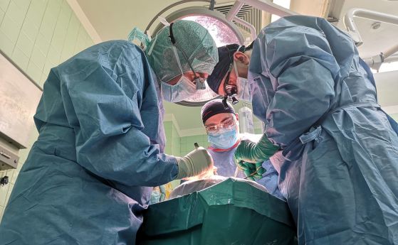 Специалисти от Военномедицинска академия извършиха чернодробна трансплантация – втора в