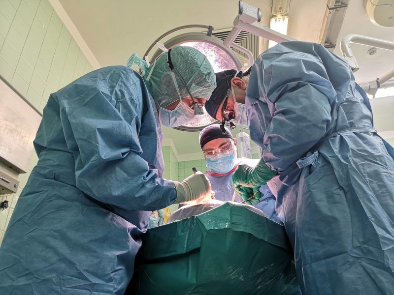 Специалисти от Военномедицинска академия извършиха чернодробна трансплантация – втора в