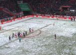 В Германия също играят при тежки зимни условия (видео)