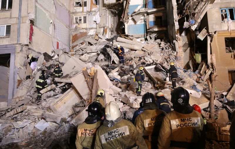 Спасителните екипи извадиха 11-а жертва под рухналия 10-етажен жилищен блок