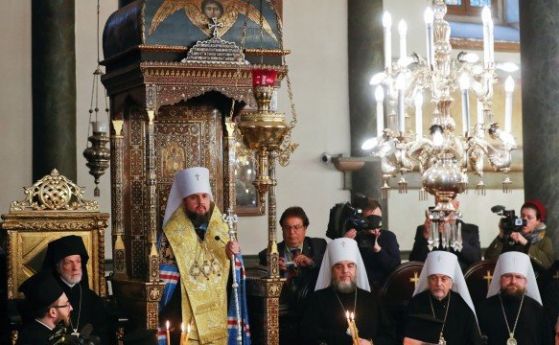  Православната черква на Украйна получи самостоятелност 