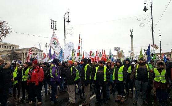Унгария отново се надигна срещу извънредния труд