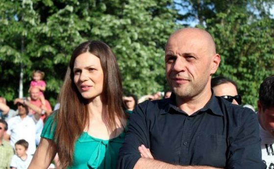 Съпругата на вицепремиера Томислав Дончев отново сподели антиромски фейсбук статус