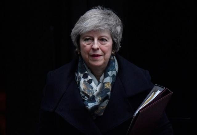 Британският министър-председател Тереза Мей ще направи последен опит да убеди парламента