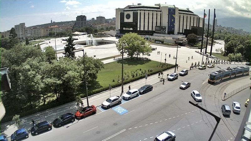 Престоят и паркирането на столичния булевард Витоша между Патриарха и