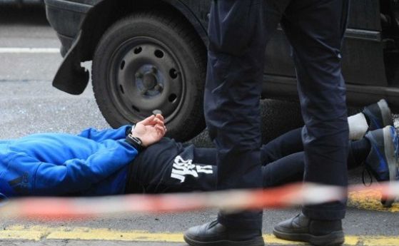 Гонка, стрелба и арести на крадци край Софийската математическа гимназия