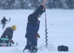 Осма сила сме в света по риболов на лед (снимки)