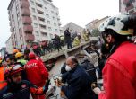 Рухна жилищен блок в Истанбул, двама души са загинали (обновена)