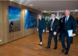 Брюксел: Юнкер обеща на Мей подкрепа на думи, но не и нови преговори за Брекзит