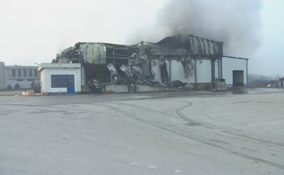 Големият пожар в цех за месо в пловдивското село Войводиново