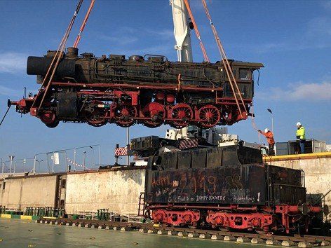 100-тонен исторически парен локомотив вече пътува от Виена към България