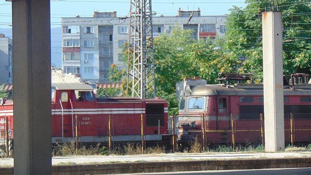 Товарен влак е дерайлирал на Централна гара Пловдив в ранните