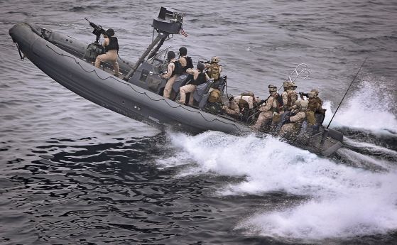 Крайнодесен лейтенант от бреговата охрана на САЩ подготвял нечувани атентати