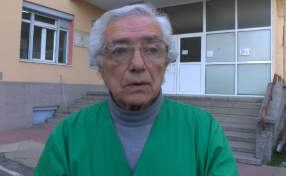 Акушер-гинеколог от Казанлък обяви гладна стачка