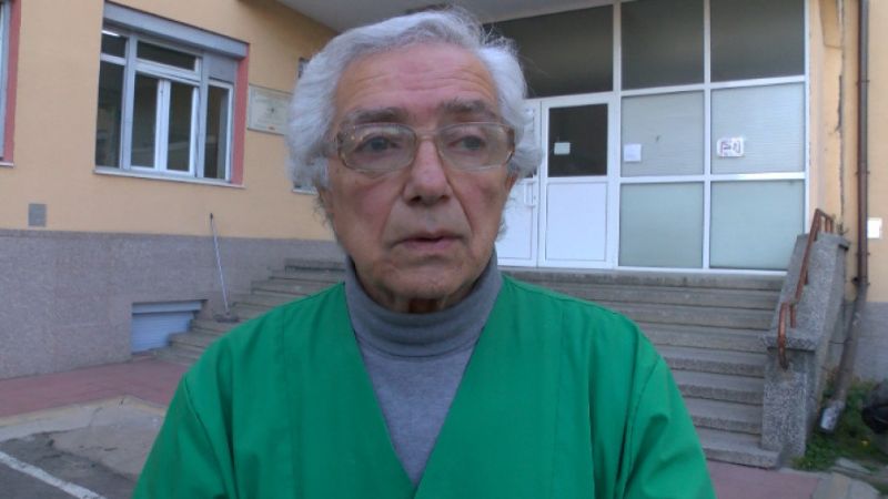 Акушер-гинеколог от Казанлък обяви тридневна гладна стачка заради ниското заплащане