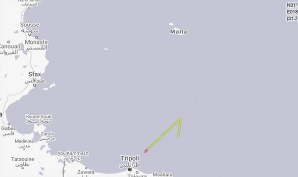 Малтийски спецчасти освободиха танкер, отвлечен от мигранти в Средиземно море,