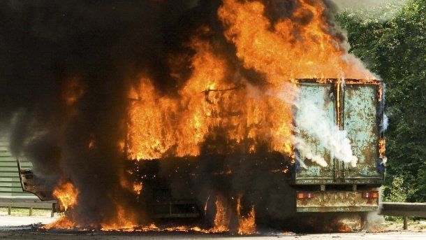 Българският съюз на международните превозвачи ще изгори по обед тежкотоварен