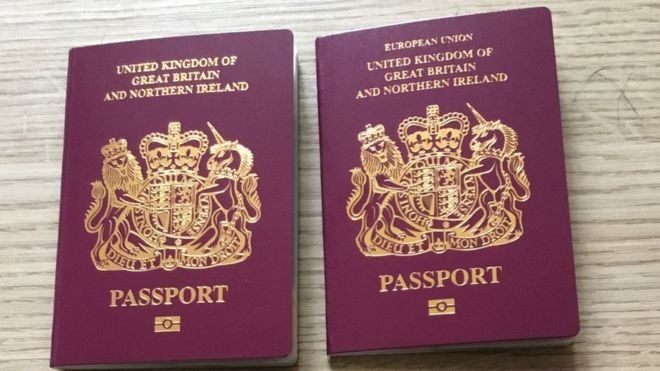 Великобритания започна да издава паспорти, на които липсва надписа Европейски