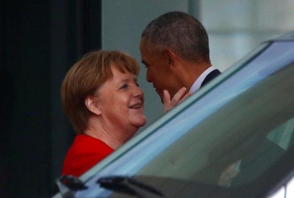 Германският канцлер Ангела Меркел посрещна бившия американски президент Барак Обама