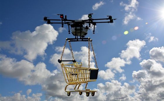 Първата световна компания за доставка чрез дронове получи одобрение да излезе в небето