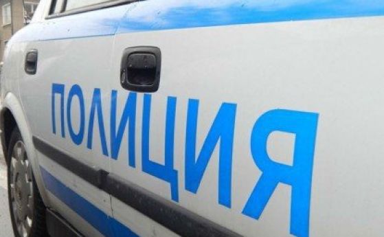 Арестуваха собствениците на двата ротвайлера, които нахапа три деца и възрастен мъж в Железница
