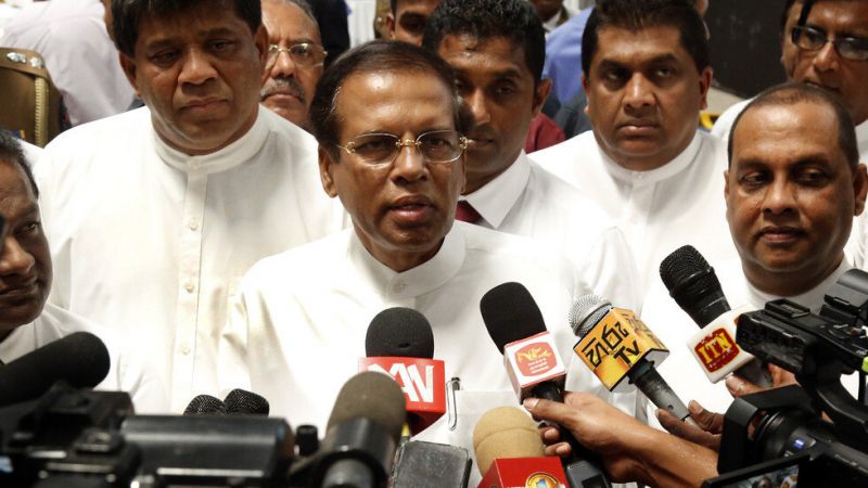 Министърът на отбраната на Шри Ланка Хемасири Фернандо подаде оставка
