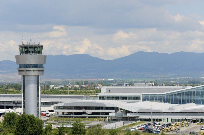 Самолет е пренасочен от Летище София към Летище Варна заради