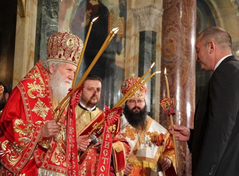 На Възкресение Христово президентът ни пожела вяра в собствените сили