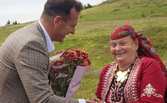 Валя Балканска към Крум Дончев: Бори се за българското и българщината