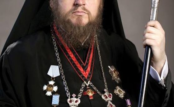 Русенският митрополит Наум коментира в профила си във Фейсбук решението