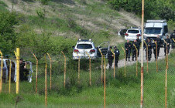  Ловна пушка и огромен брой муниции са открити в скривалището край Костенец 