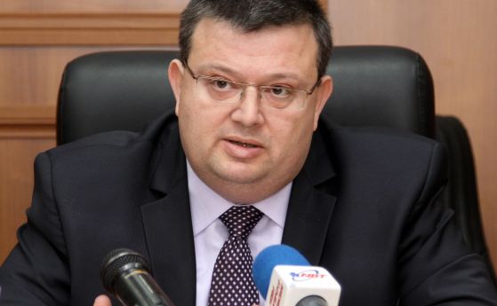 Цацаров ще получава данни от ДАНС за скрити имоти на властта