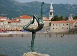Черна гора замисля глоби до 700 евро за голи туристи по улиците