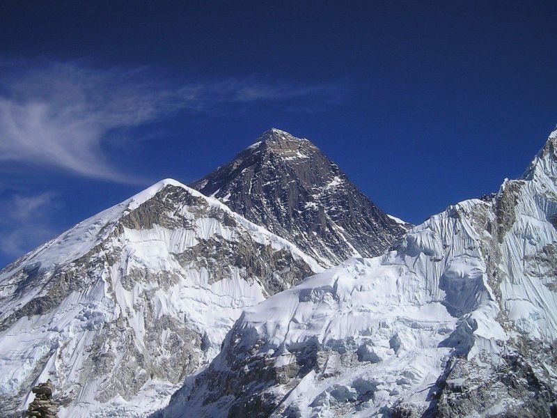 Британският алпинист Робин Фишър загина при слизане от връх Еверест, съобщи