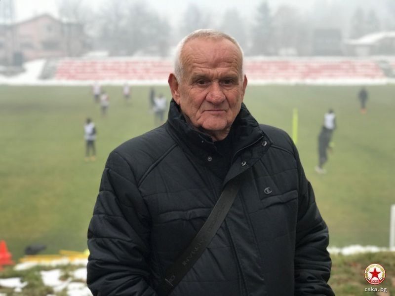 Люпко Петрович ще се задържи в ЦСКА поне още един