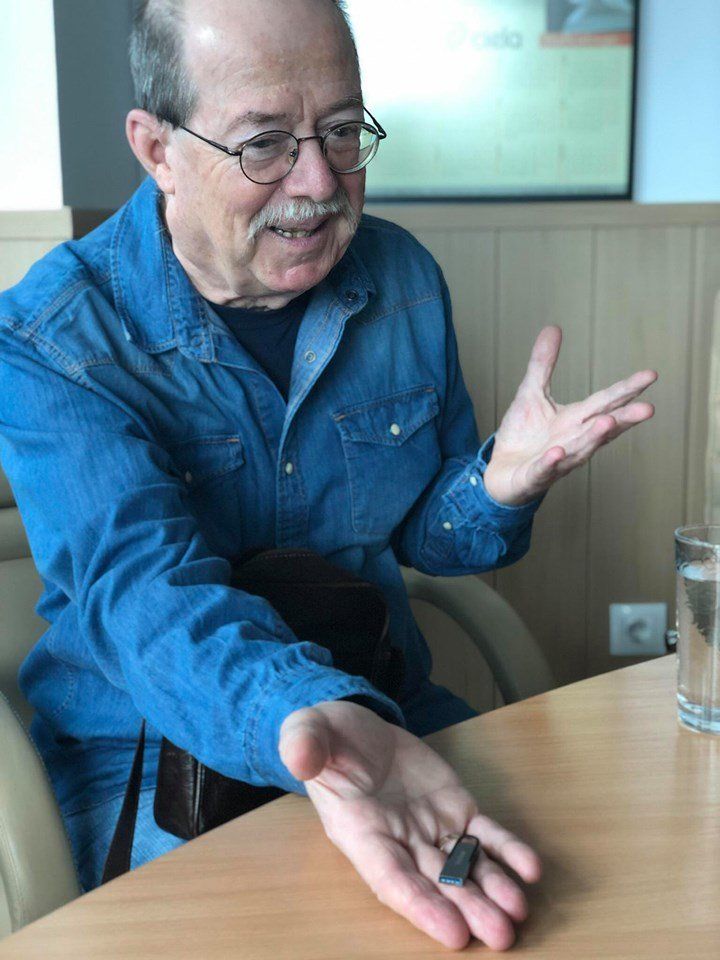 Режисьорът Георги Дюлгеров е блъснат от кола на столичния булевард