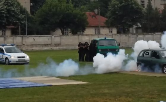  Ето по какъв начин служителите на реда в Силистра раниха три деца по случай 1 юни (видео) 