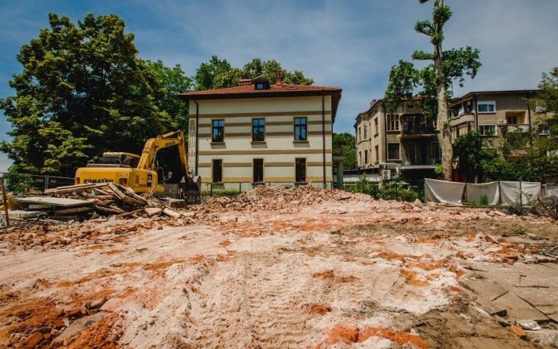 Тази сутрин е разрушена знакова къща в центъра на Пловдив, която е паметник