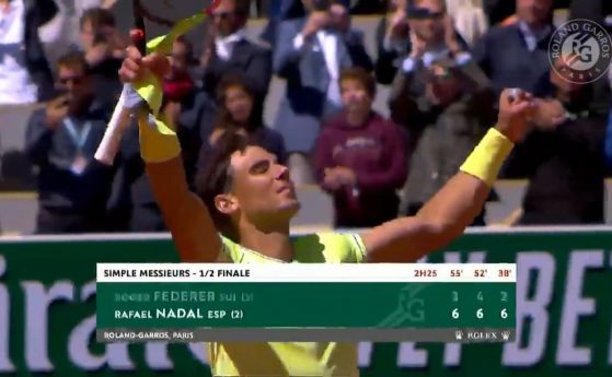 Бившият световен номер 1 в мъжкия тенис Рафаел Надал продължава