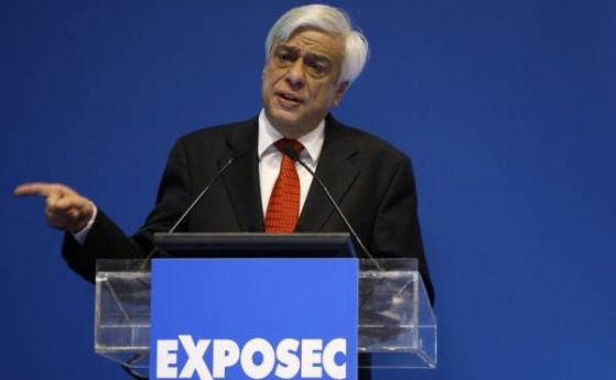  Гръцкият президент одобри настояването на Ципрас да свика нови избори 